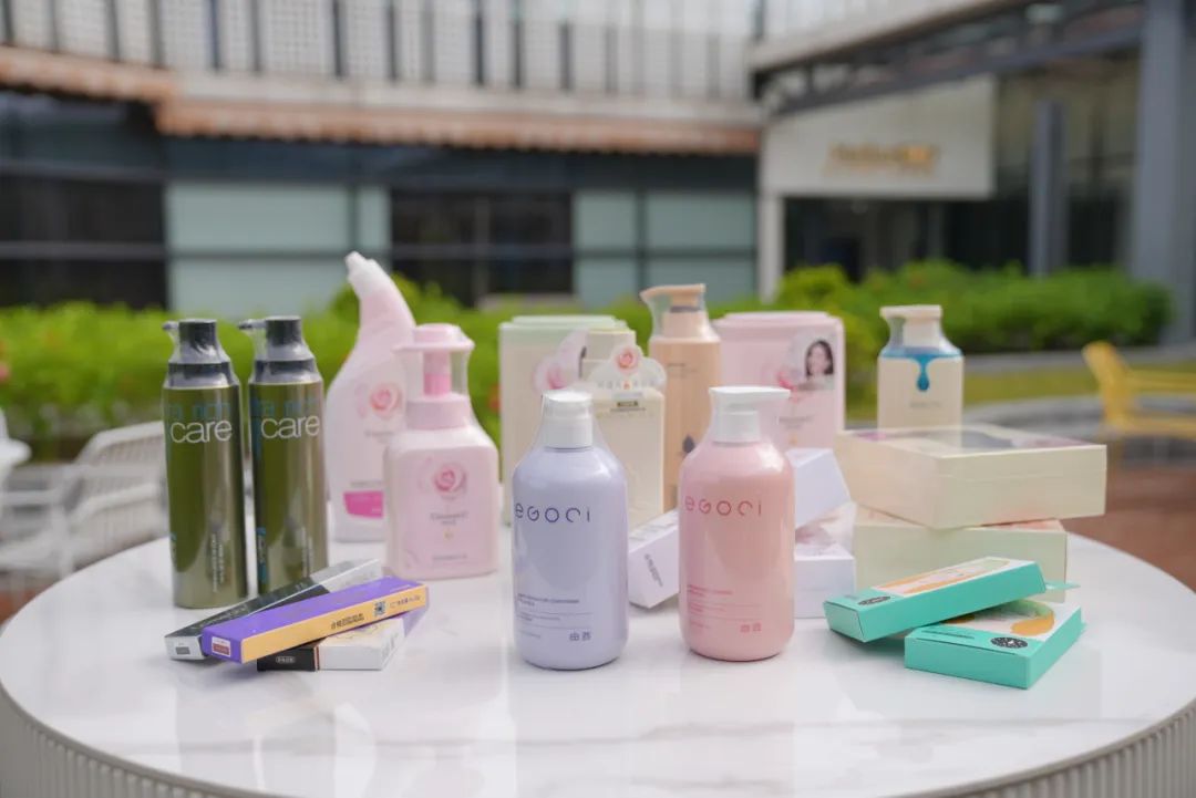 【首屆廣州國際美妝周】集贊兌好禮!白云美灣x“有樣”美妝音樂集市送福利啦~ 【首屆廣州國際美妝周】集贊兌好禮!白云美灣x“有樣”美妝音樂集市送福利啦~