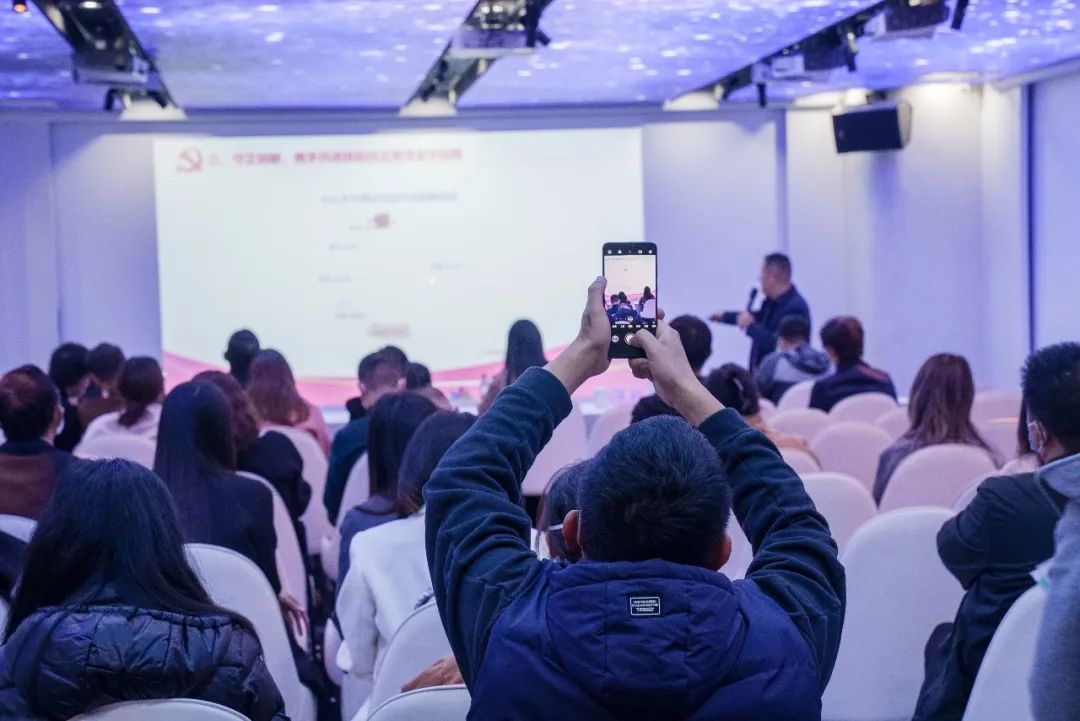 白云美灣廣場人才培訓活動順利開啟 白云美灣廣場人才培訓活動順利開啟