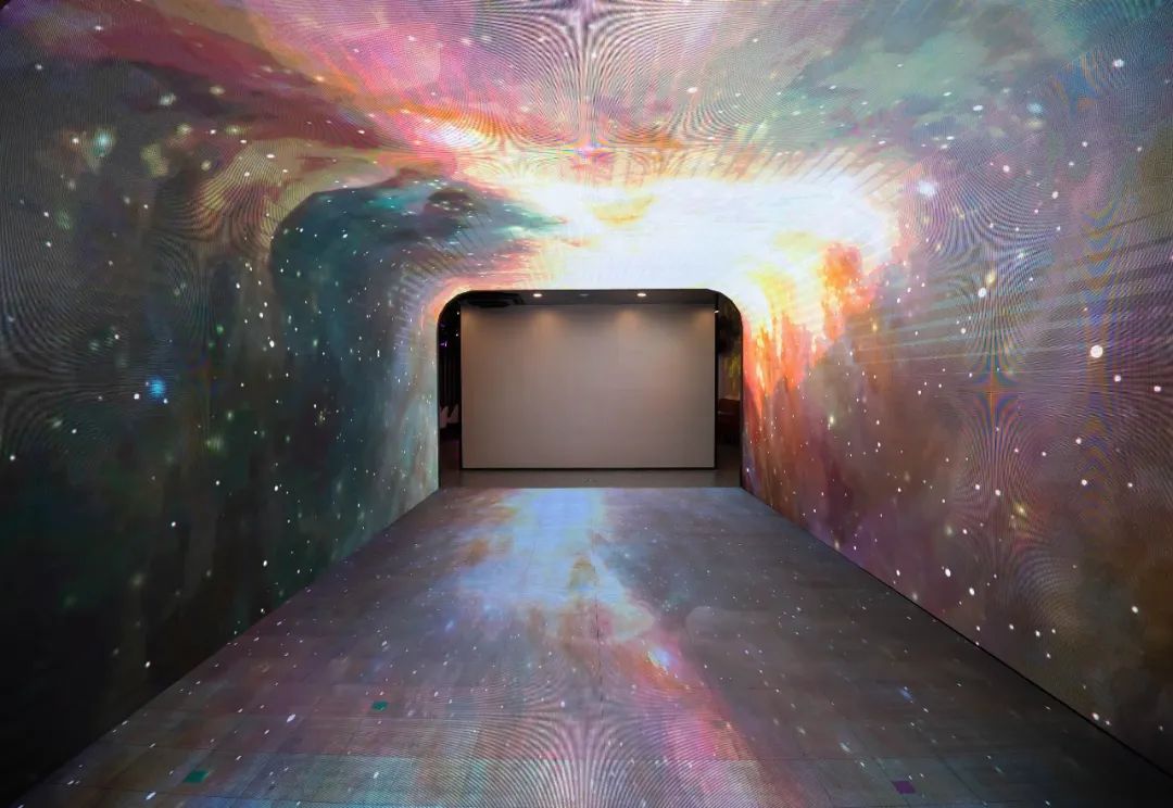 白云美灣廣場5D光影餐廳META即將開業~敬請期待