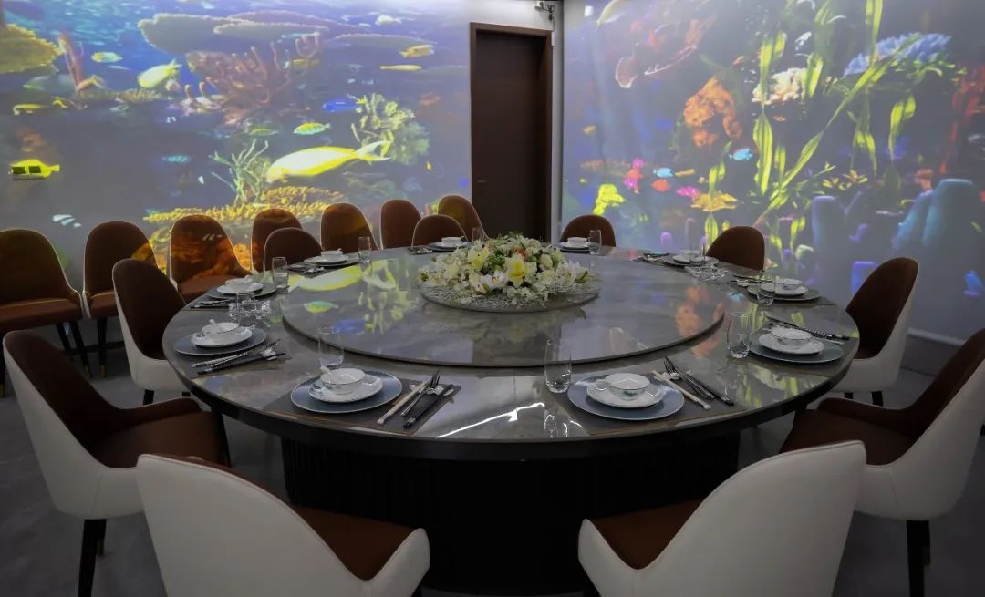 白云美灣廣場5D光影餐廳META即將開業~敬請期待