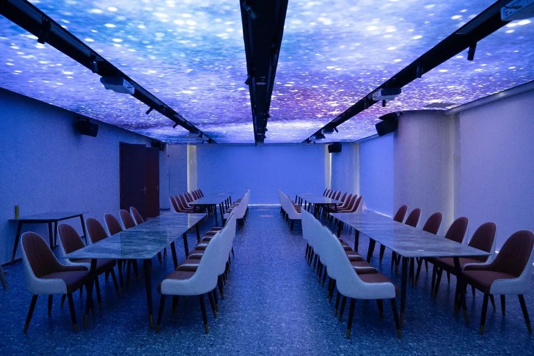 白云美灣廣場5D光影餐廳META即將開業~敬請期待