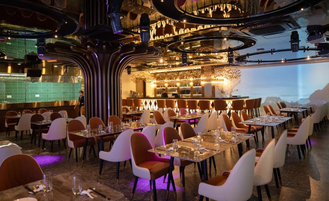 白云美灣廣場5D光影餐廳META即將開業~敬請期待