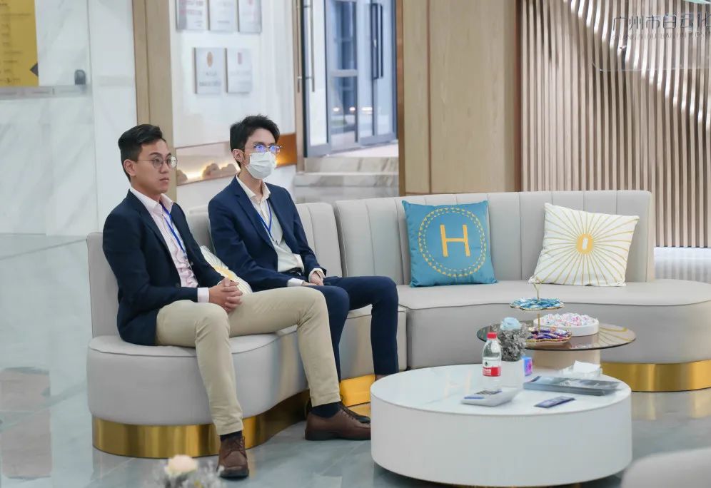 簡(jiǎn)訊│廣州市政協(xié)委員、香港霍英東集團(tuán)副總裁霍啟文一行蒞臨白云美灣廣場(chǎng)參觀