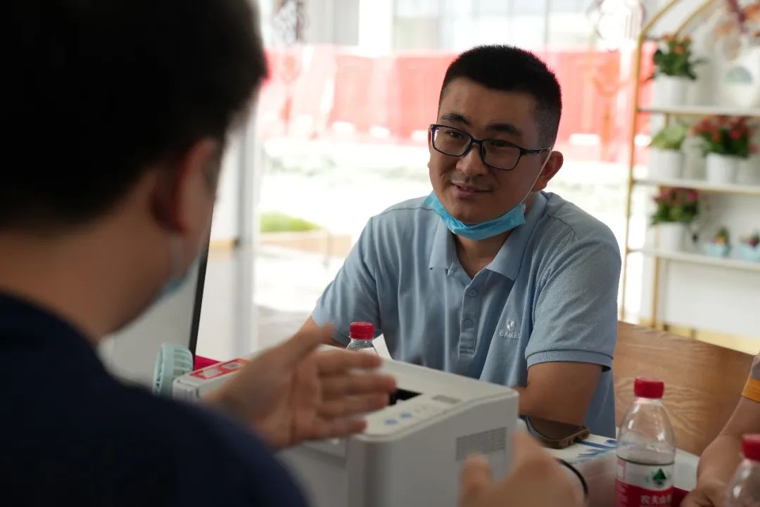 “一站式”服務工作站已正式對外服務 “一站式”服務工作站已正式對外服務