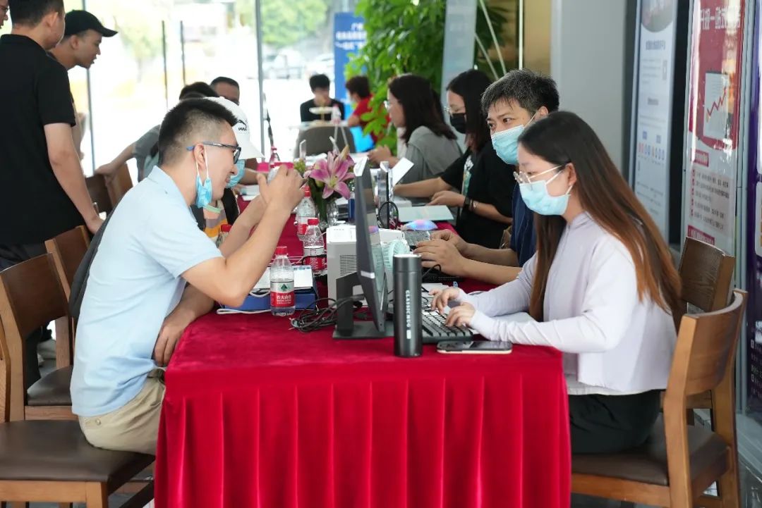 “一站式”服務工作站已正式對外服務 “一站式”服務工作站已正式對外服務