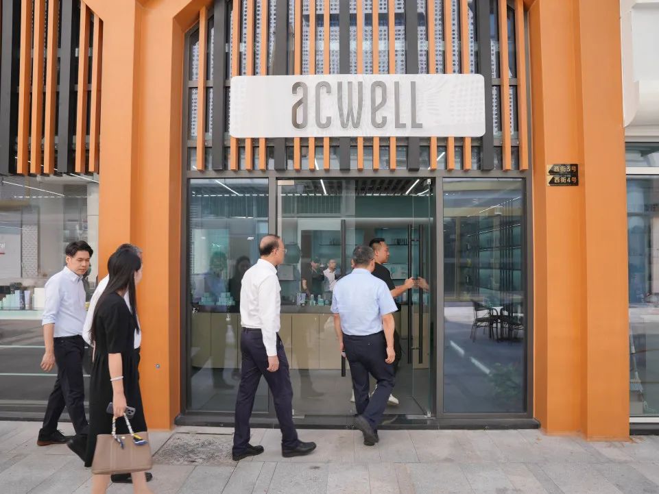 工信部中小企業發展促進中心單立坡主任一行蒞臨白云美灣廣場調研參觀指導 工信部中小企業發展促進中心單立坡主任一行蒞臨白云美灣廣場調研參觀指導